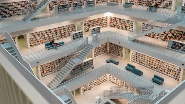 Photo of a large multi-level Library in Stuttgart